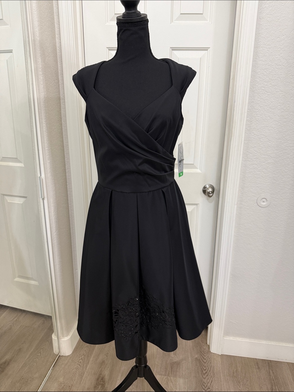 Patra Black Cap-Sleeve Fit & Flare Midi Dress